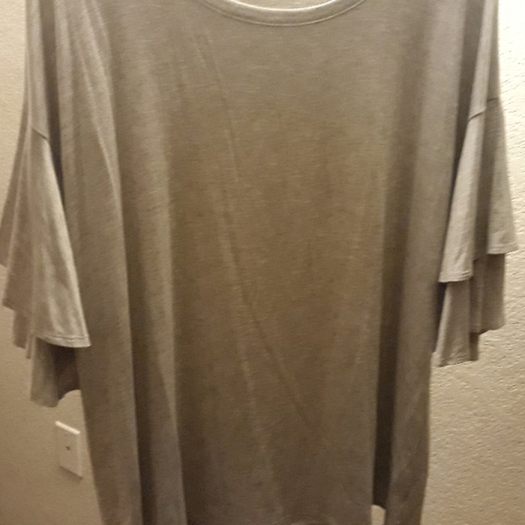 Shirt - Picture 1 of 2